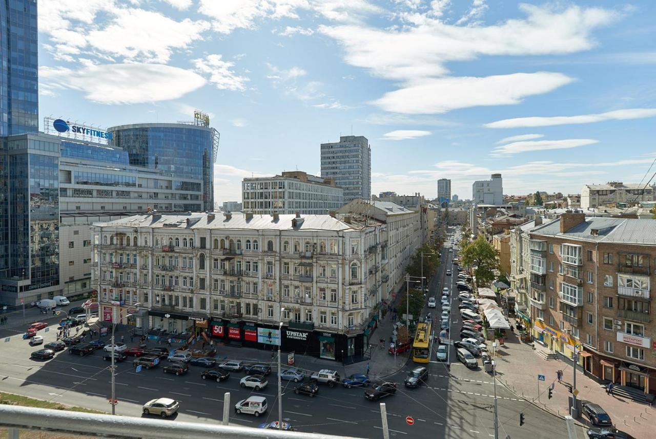 Dve Bolshie Spalni: Central Apartment near Gulliver Mall Kyiv Exterior photo
