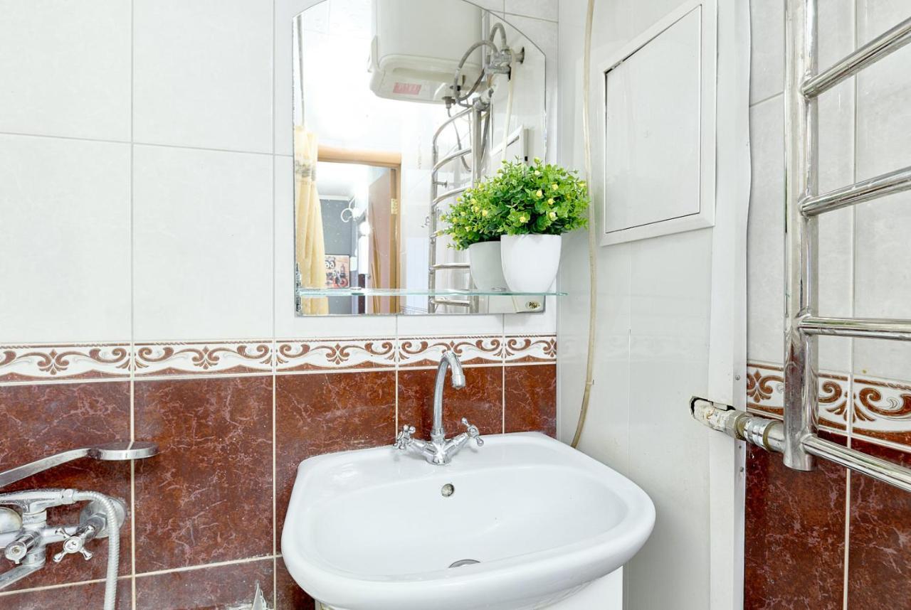 Dve Bolshie Spalni: Central Apartment near Gulliver Mall Kyiv Exterior photo