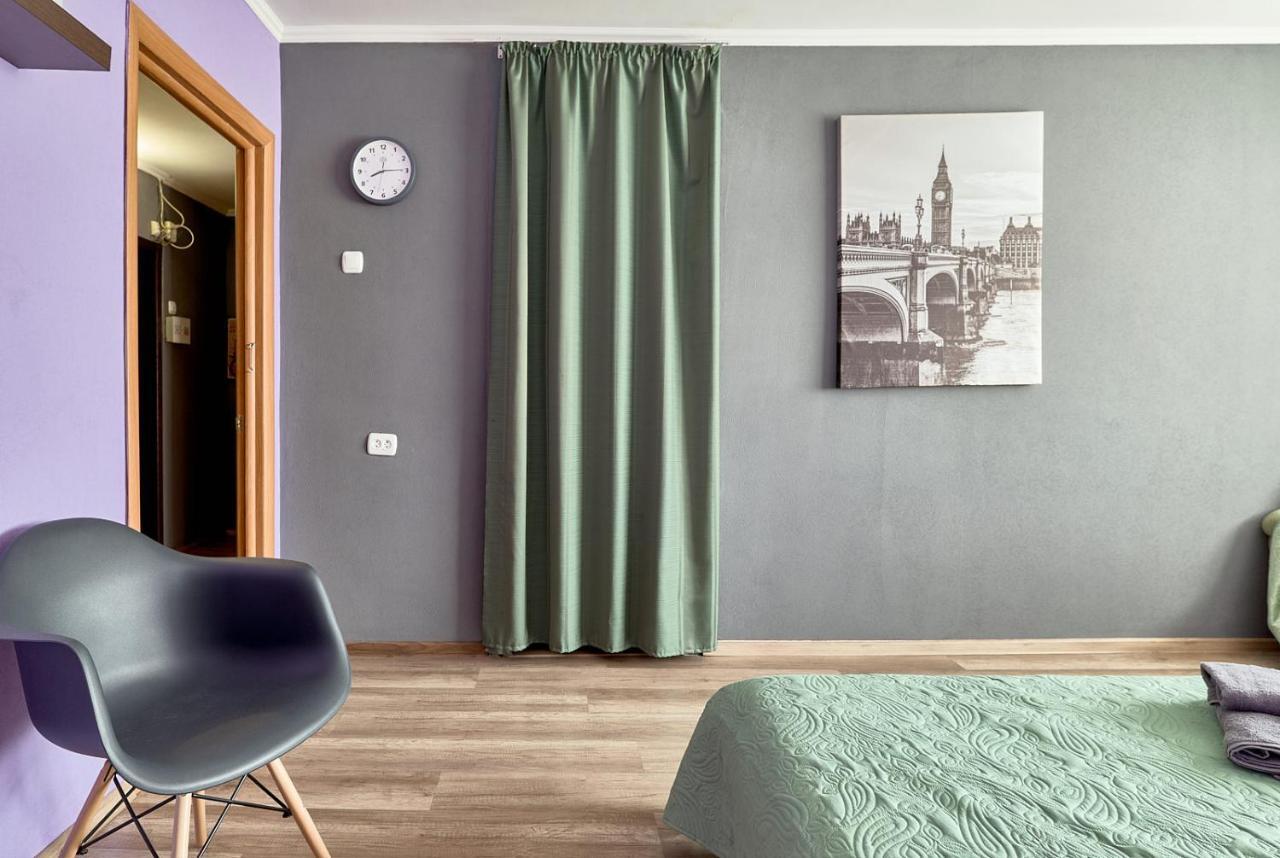 Dve Bolshie Spalni: Central Apartment near Gulliver Mall Kyiv Exterior photo