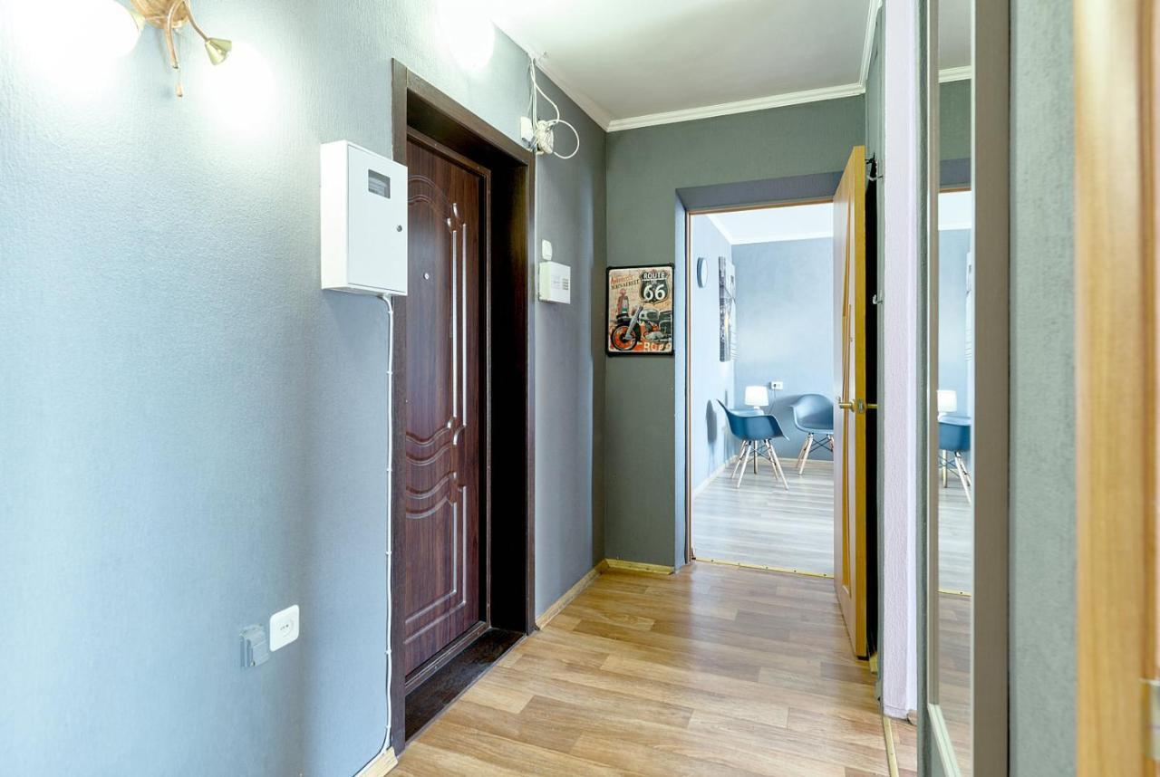 Dve Bolshie Spalni: Central Apartment near Gulliver Mall Kyiv Exterior photo