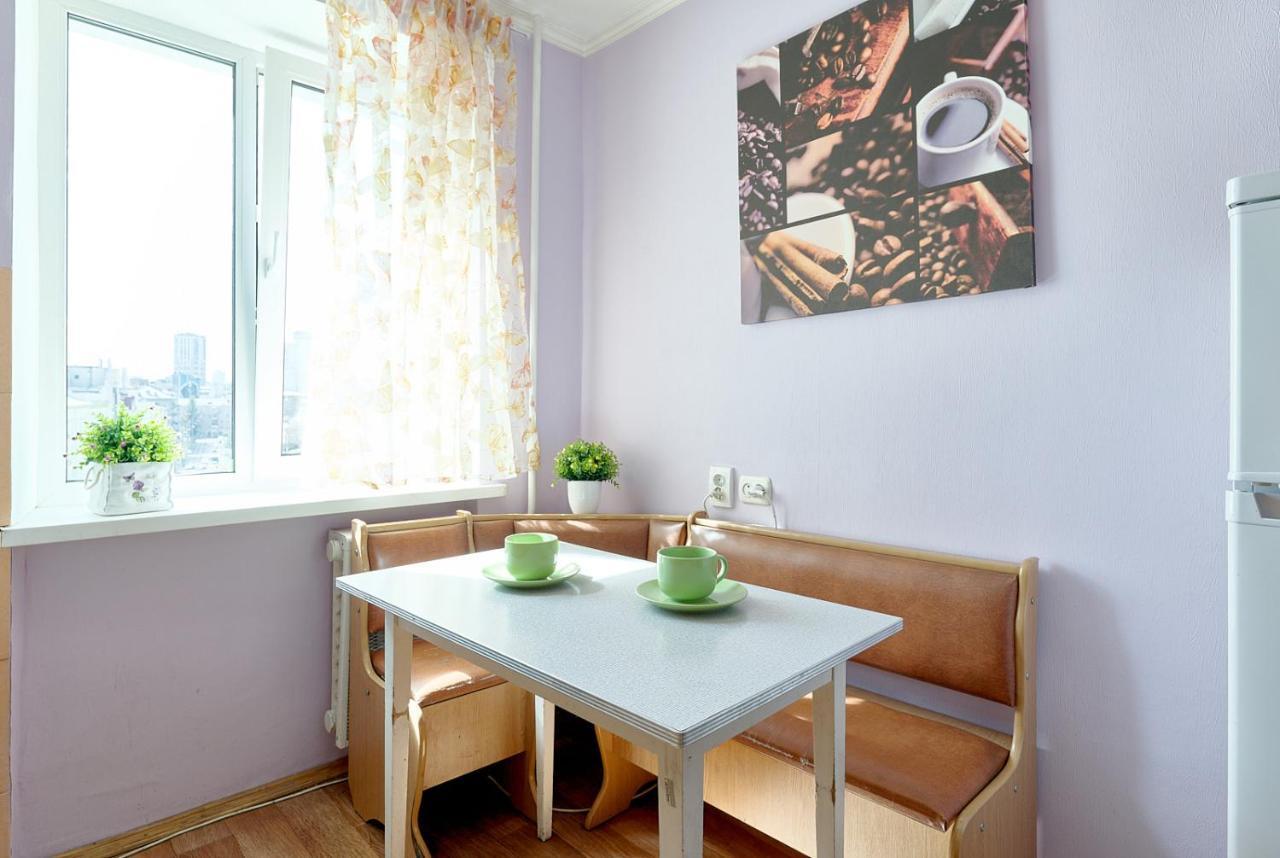 Dve Bolshie Spalni: Central Apartment near Gulliver Mall Kyiv Exterior photo