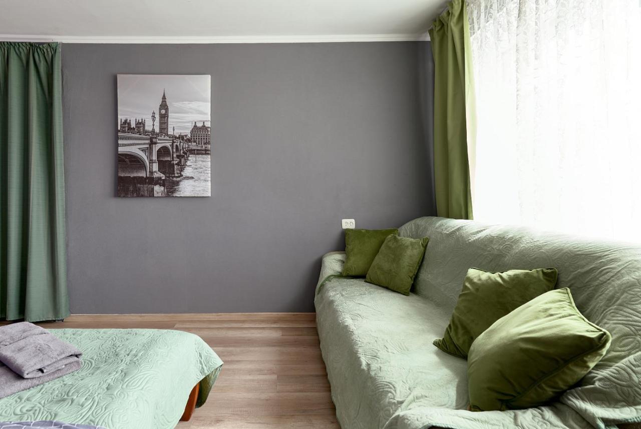 Dve Bolshie Spalni: Central Apartment near Gulliver Mall Kyiv Exterior photo